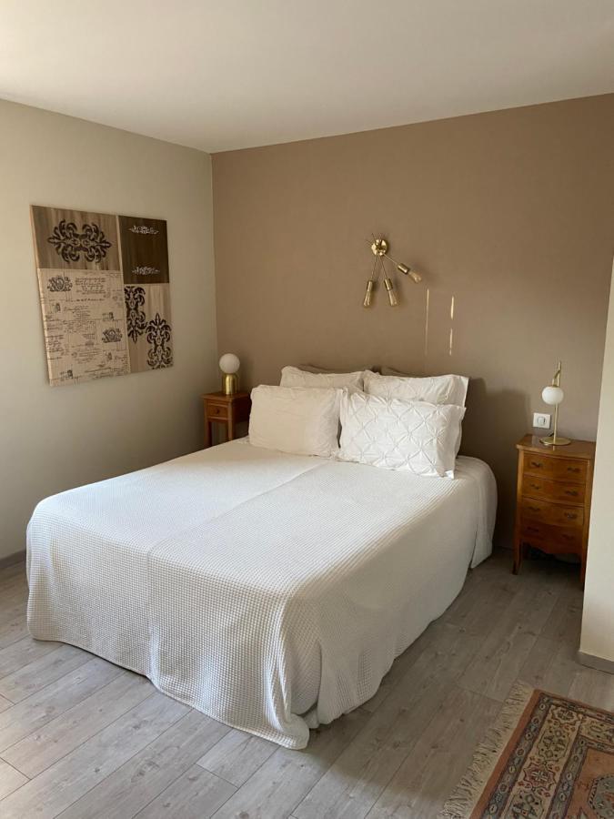 Les Chambres De L'Aigronne Le Petit-Pressigny 外观 照片